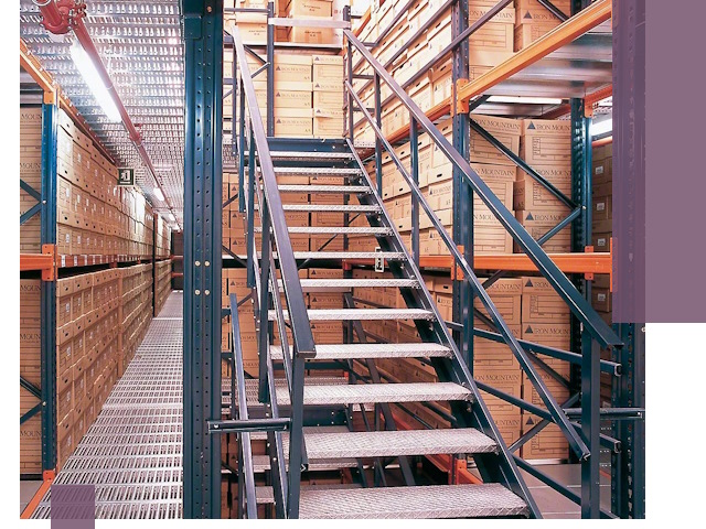 Лестницы складские прочные и безопасные под ключ в Пугачёве