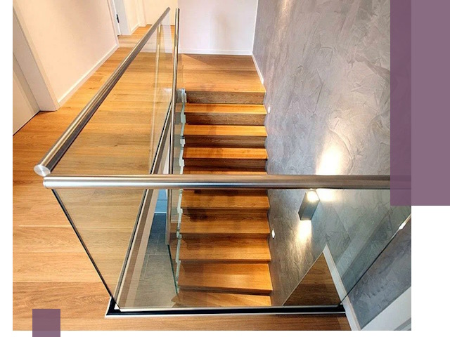 Перила для лестницы в доме — изготовление и монтаж в Пугачёве