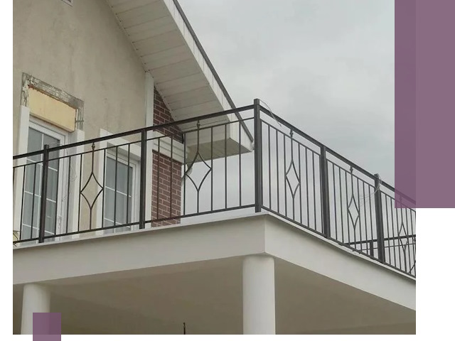 Изготовление балконных ограждений в Пугачёве из металла и стекла