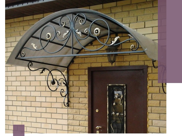 Изготовление козырьков из металла под ключ в Пугачёве